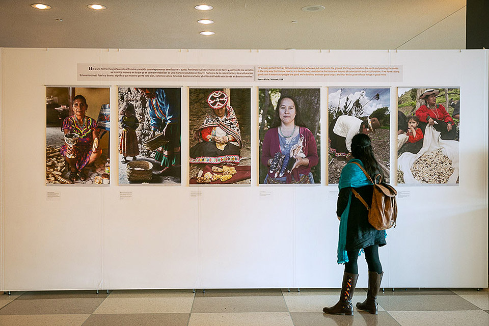 Abril 2018 - “Maíz: Nuestro alimento, nuestra identidad” es una importante Exhibición Fotográfica itinerante inaugurada el 20 de abril en la Galeria del lobby de la Sede de las Naciones Unidas